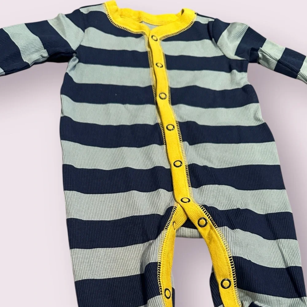 NWOT Carters Baby Striped Navy Button Front Footies Size 3 Months